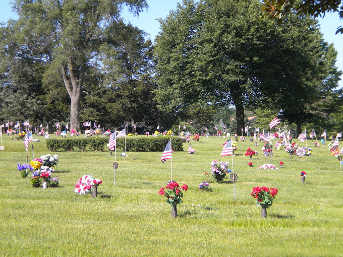 Chapel Hill Gardens Cemetery - Des Moines