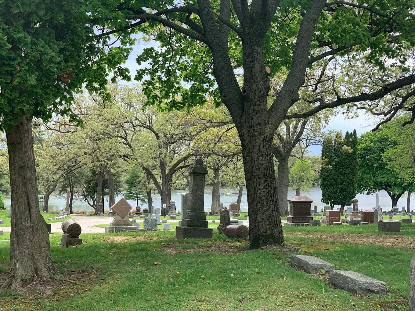 La Belle Cemetery - Oconomowoc