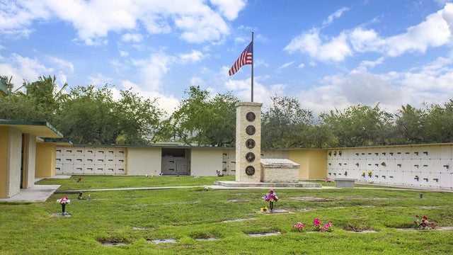 Caballero Rivero Southern Memorial Park - Miami