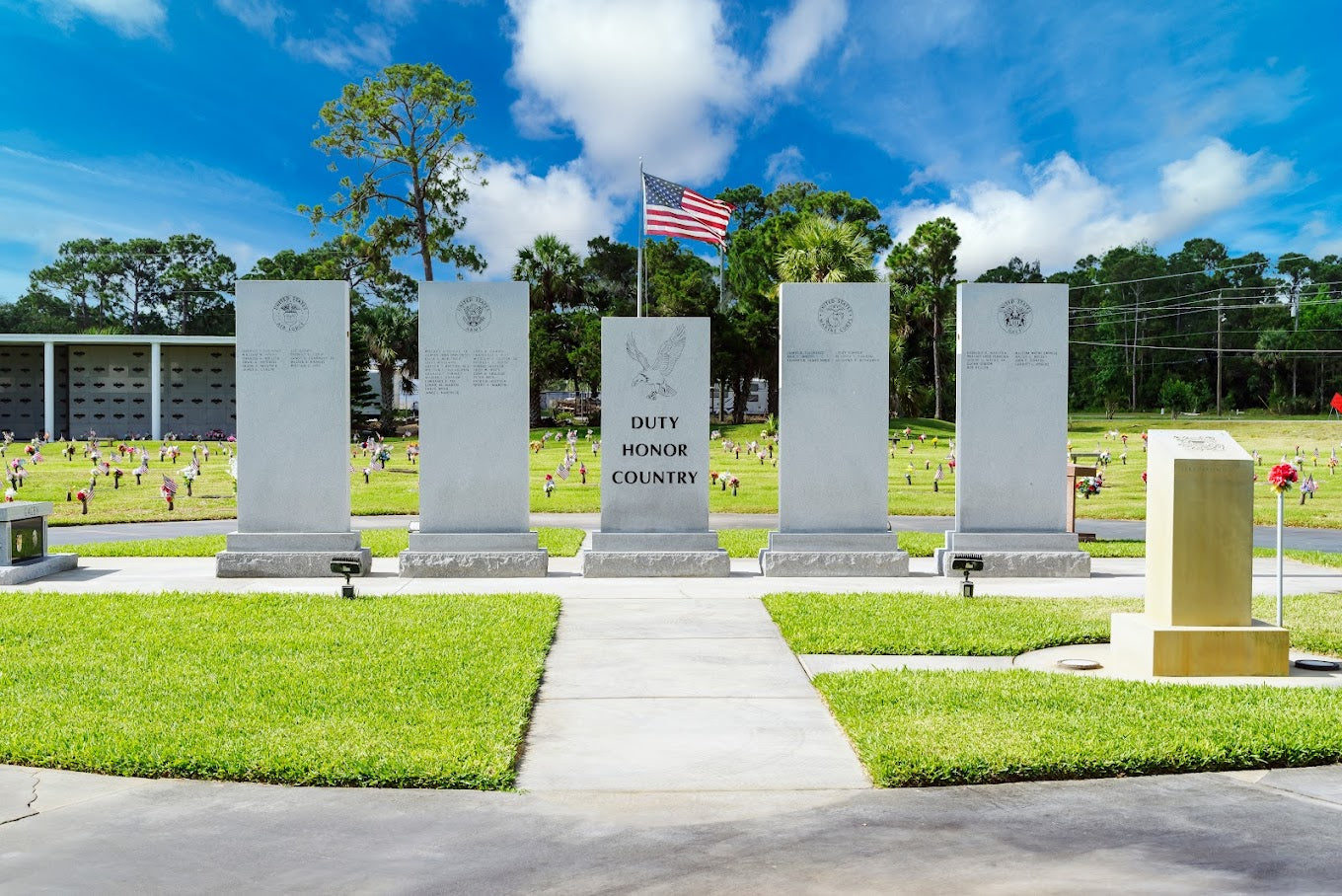 Sea Pines Memorial Gardens - Edgewater