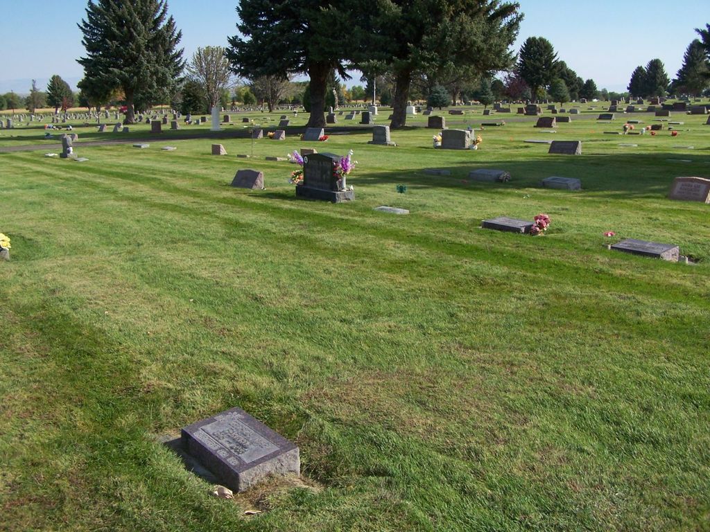 Crown Hill Cemetery - Powell
