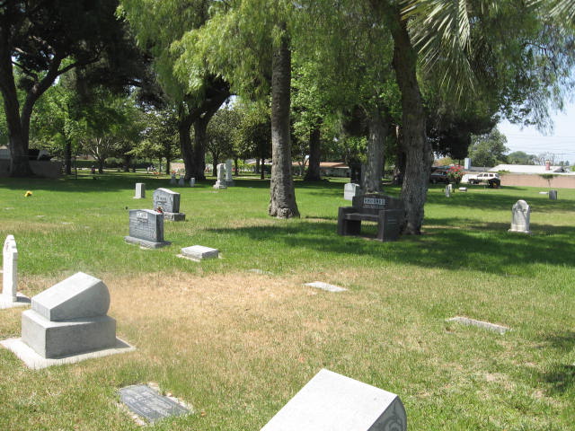 Magnolia Memorial Park - Garden Grove