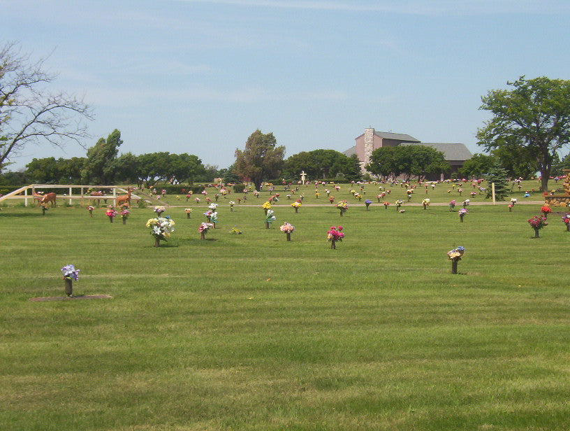 Restlawn Memory Garden - Huron