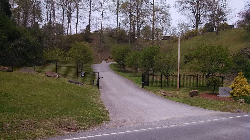 Annie E. Young Cemetery - Pikeville