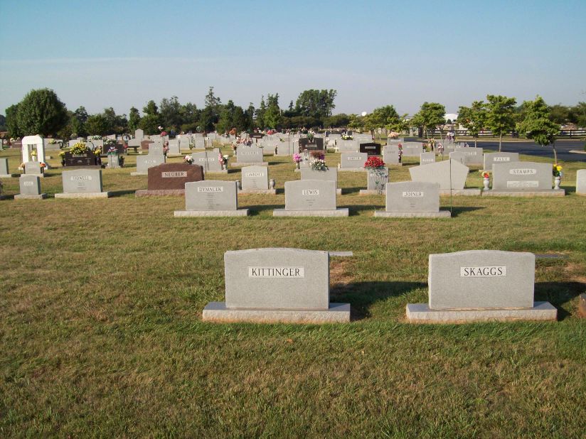 Bowling Green Gardens Cemetery - Bowling Green
