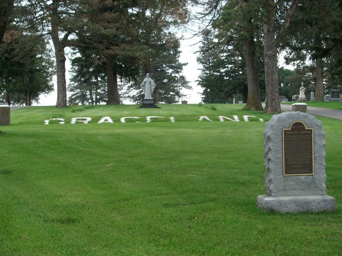 Graceland Cemetery - Creston