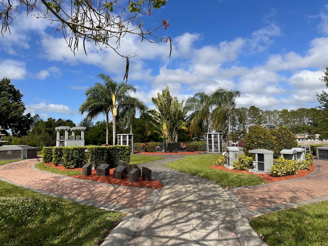 Serenity Gardens - Lakeland
