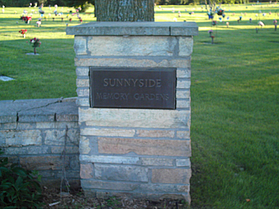 Sunnyside Memory Gardens - Charles City