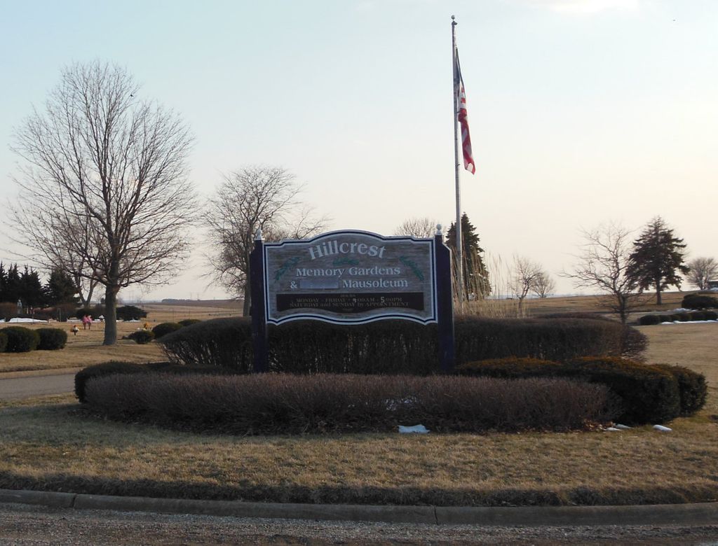Hillcrest Memory Gardens - Morton