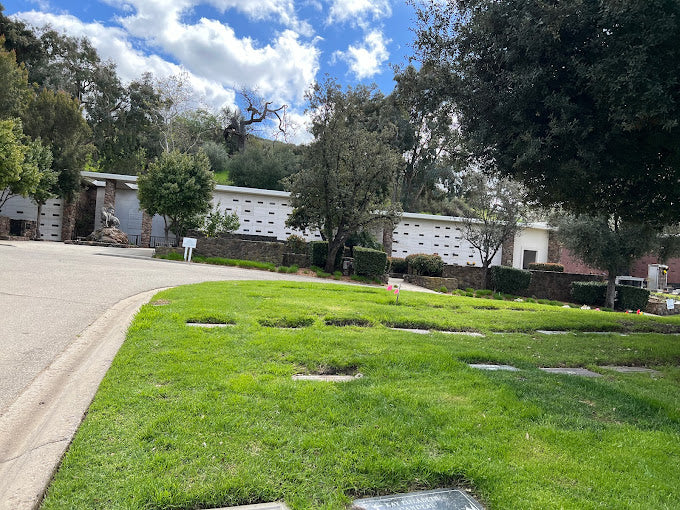 Pierce Brothers Valley Oaks-Griffin Memorial Park - Westlake Village
