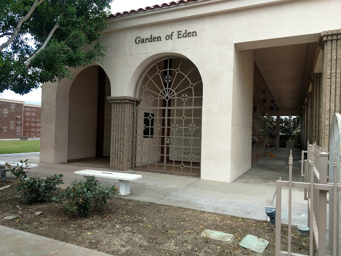 Forest Lawn Cemetery - Cathedral City