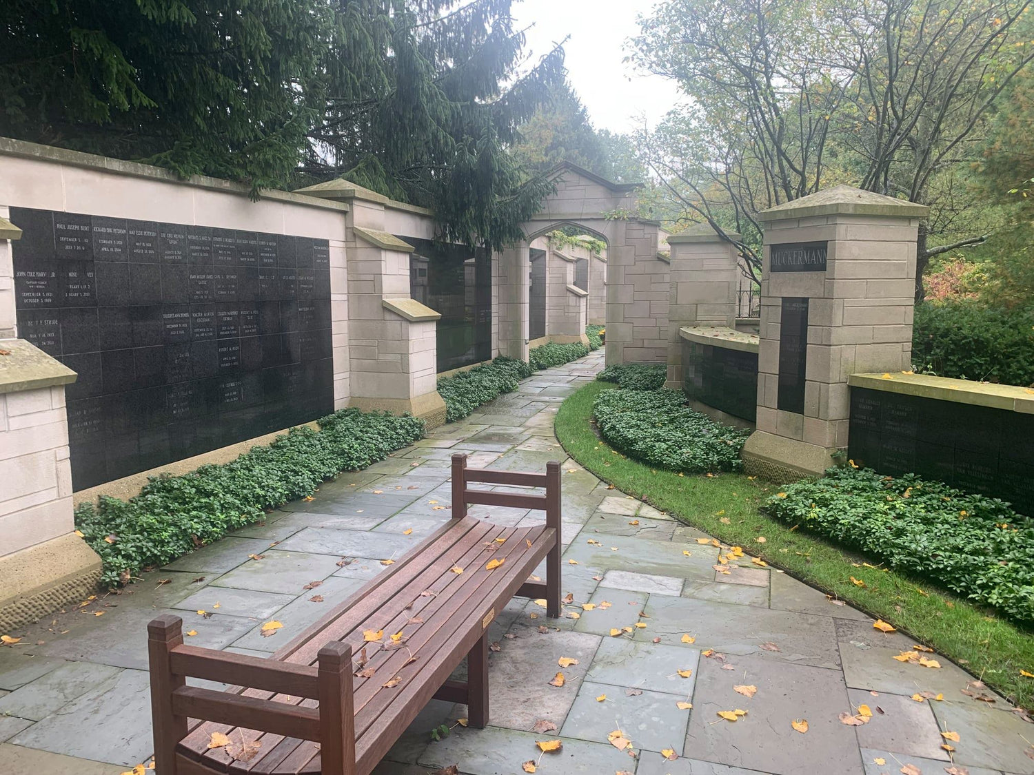 Lake Forest Cemetery - Lake Forrest