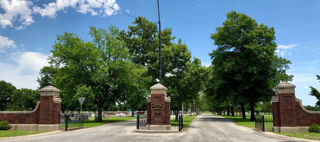 Greenlawn Cemetery - Pratt