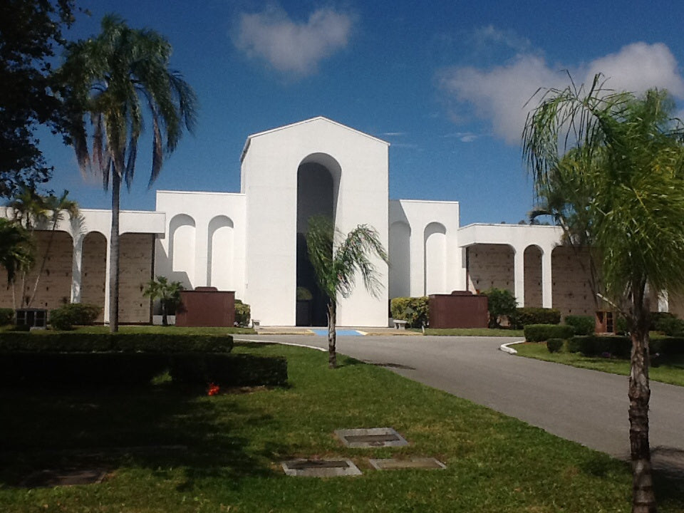 Royal Palm Memorial Gardens - West Palm Beach