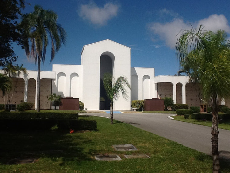 Royal Palm Memorial Gardens - West Palm Beach