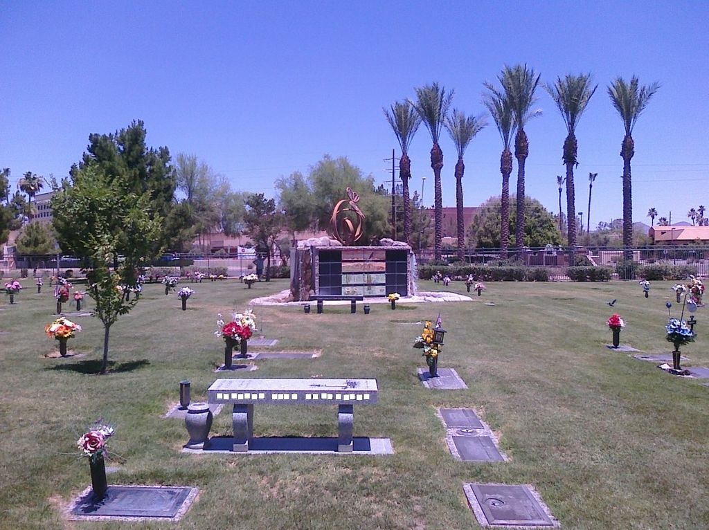 Mariposa Gardens Memorial Park - Mesa