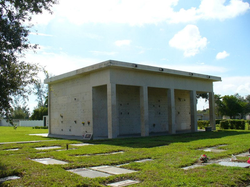 Shalom Gardens - Miami