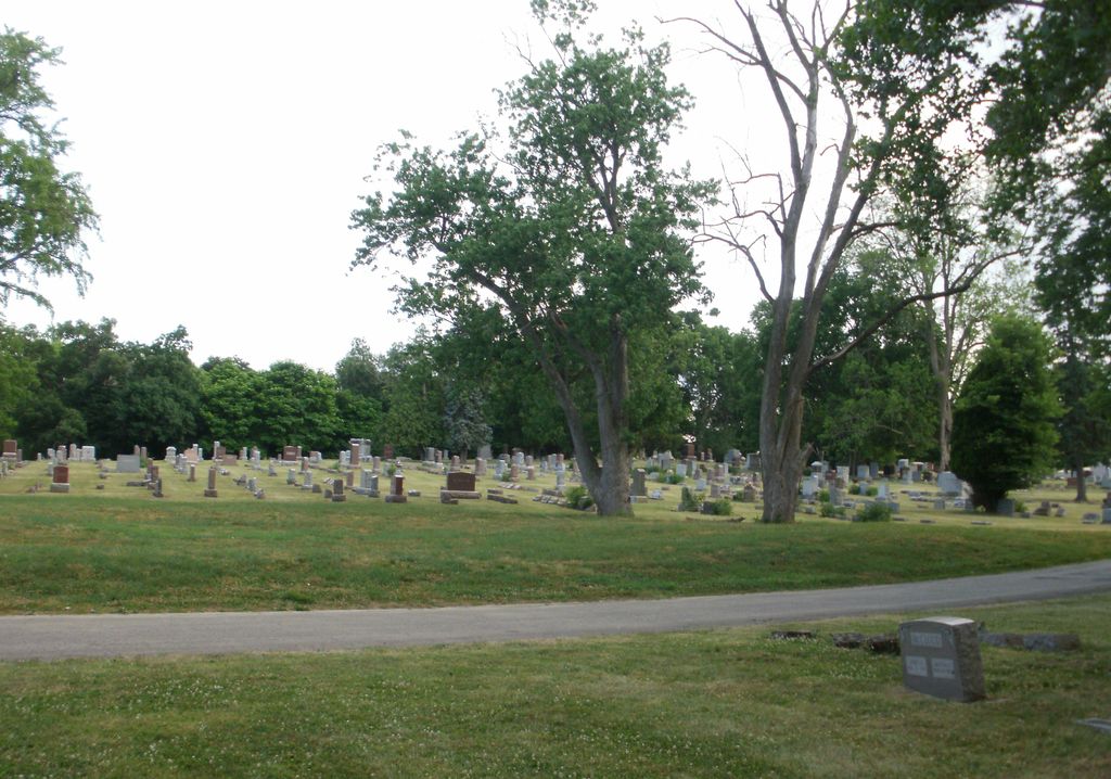 Lincoln Memorial Gardens (Lincoln Cemetery) - Urbana