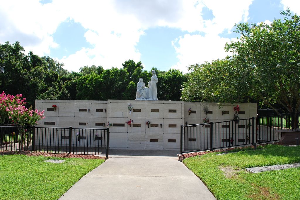 Highland Memorial Gardens - Apopka