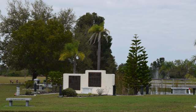 Royal Palm Memorial Gardens - Punta Gorda