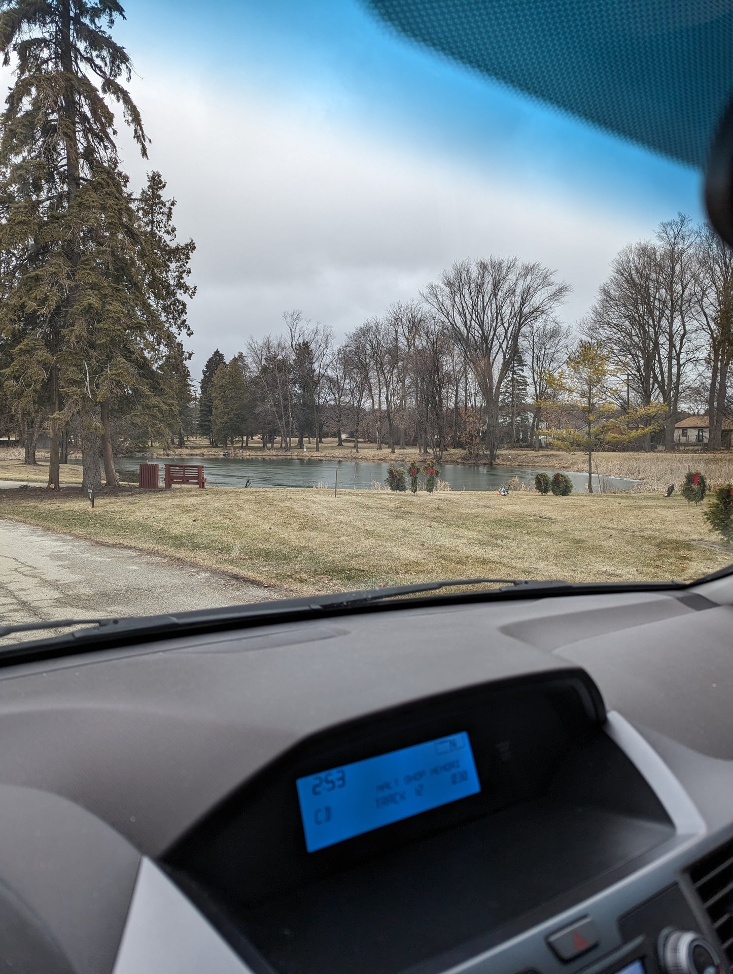 Multiple Graves for Sale – Highland Memorial Park - New Berlin (2 Spots, Plots 3 and 4 in section 8 .. pond view)