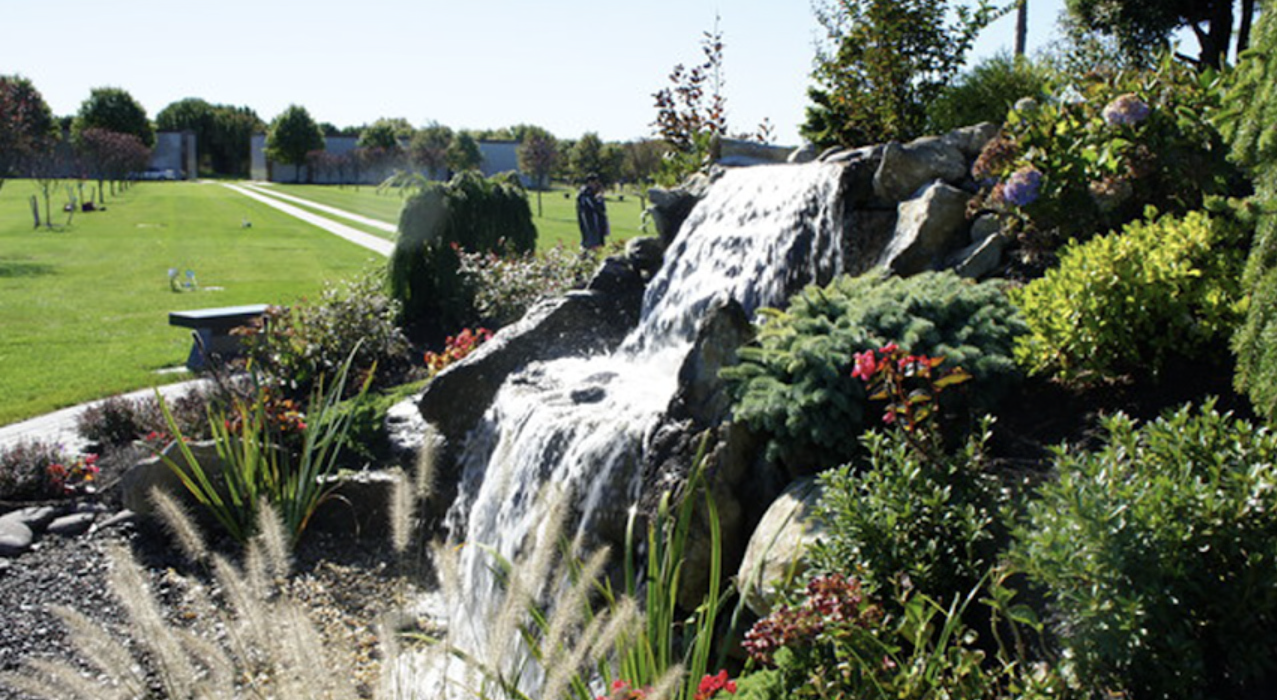 Lawn Crypt for Sale – Washington Memorial Park (2 Spots, Roosevelt Section · Tamarack Lane · Grave 59D):
