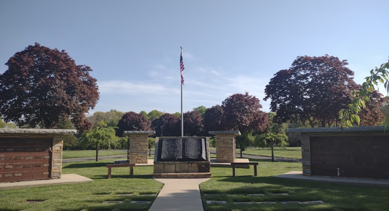 Lawn Crypt for Sale – Washington Memorial Park (2 Spots, Roosevelt Section · Tamarack Lane · Grave 59D):